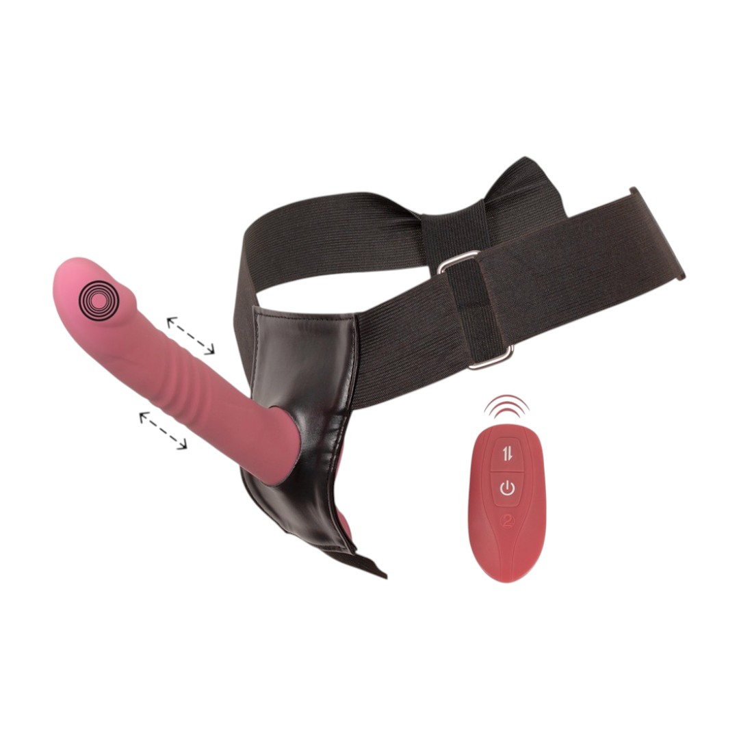 Your Strap-On Vibrator Pink strap on 2 Strap-on „Your“ Pink – valdymo mygtukas, USB įkrovimas ir rožinis korpusas iš arti Your Strap-On Vibrator Pink strap on 2 Strap-on „Your“ Pink – valdymo mygtukas, USB įkrovimas ir rožinis korpusas iš arti